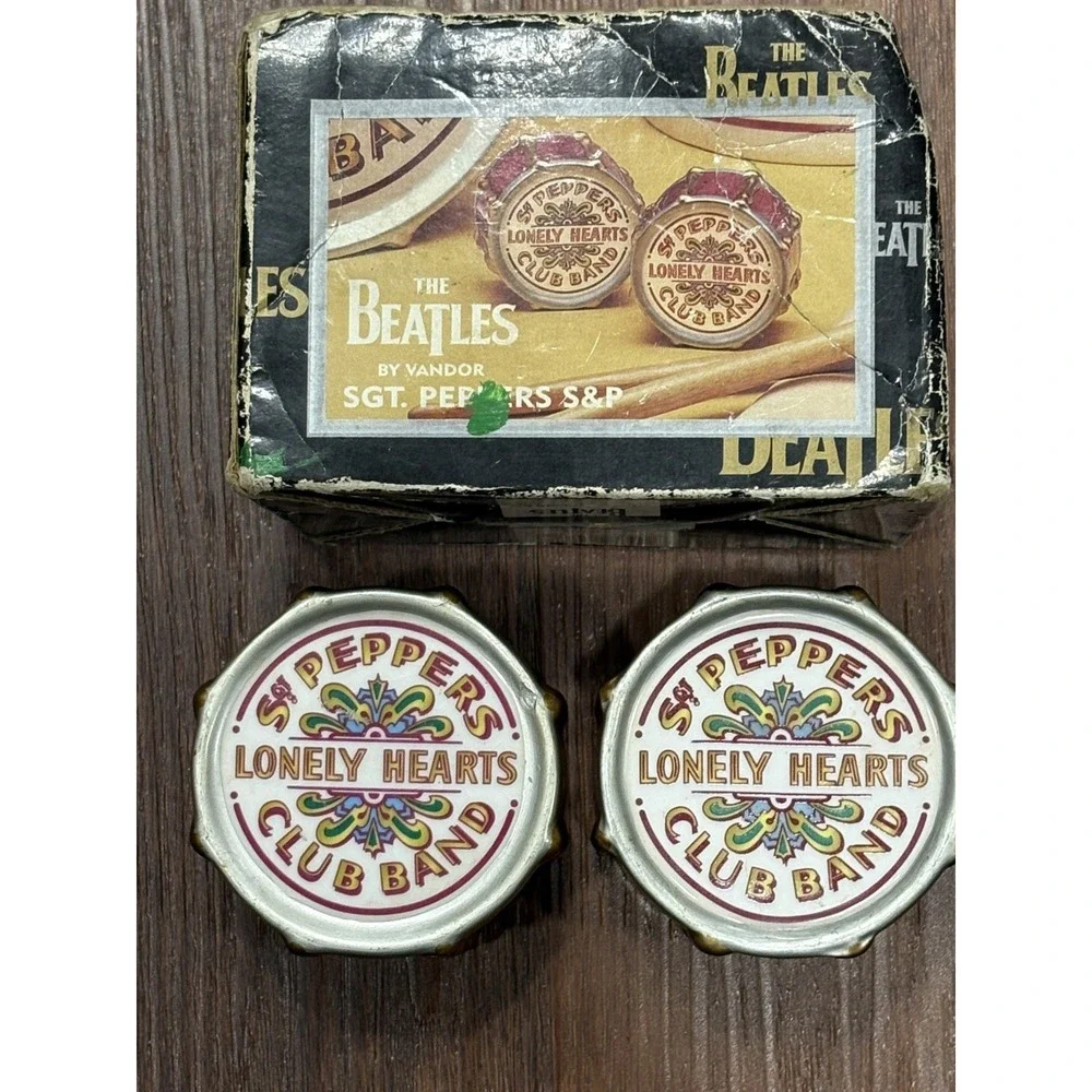 Beatles Sgt. Peppers Salt & Pepper Shakers W/Box Vandor 1999